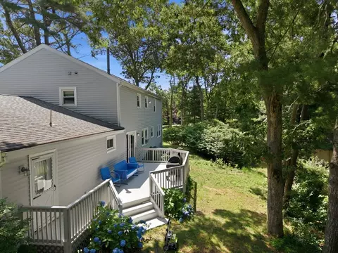 Exterior - 10 Roberta Dr, Wareham, MA 02532 photo 3 of 5