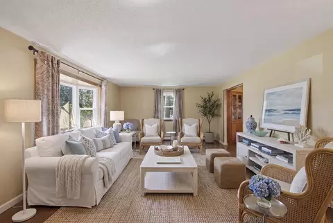 Living - 10 Roberta Dr, Wareham, MA 02532 photo 1 of 2