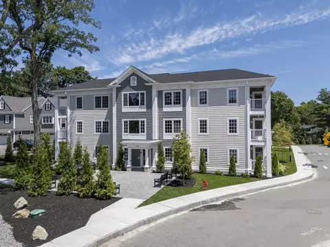 93 Bedford St #104, Lexington, MA 02420