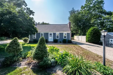 25 Bakers Dr, Harwich, MA 02645