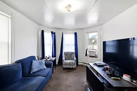 Living - 109 Grover St, Springfield, MA 01104 photo 1 of 1