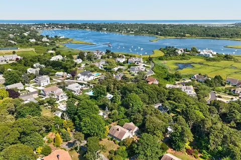 72 Smith St, Chatham, MA 02633 photo 3