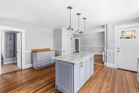 Entry Way - 417 Westhampton Rd, Florence, MA 01062 photo 1 of 3