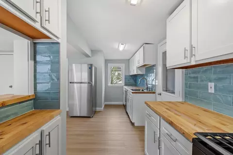 30 Hooper Rd, Dedham, MA 02026 photo 3