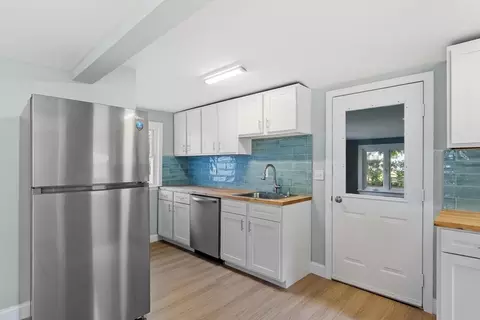30 Hooper Rd, Dedham, MA 02026 photo 4