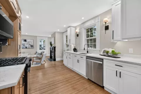 Entry Way - 162 High St, Danvers, MA 01923 photo 3 of 7