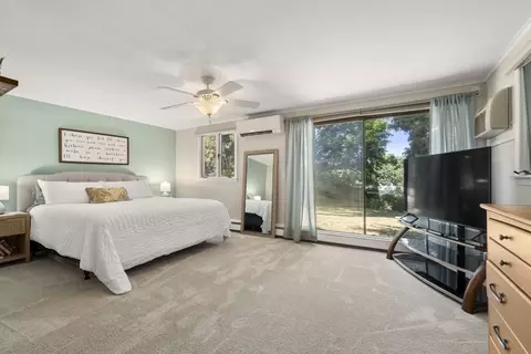 Bedroom - 6 Wentworth Rd, Canton, MA 02021 photo 2 of 4