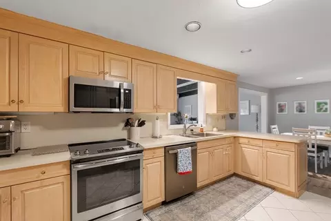 Kitchen - 6 Wentworth Rd, Canton, MA 02021 photo 3 of 3