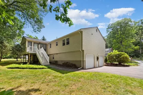 25 Lisa Ln, Reading, MA 01867 photo 5