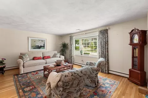 25 Lisa Ln, Reading, MA 01867 photo 9