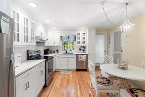 25 Lisa Ln, Reading, MA 01867 photo 16