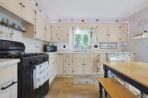 Kitchen - 36 Laurier St, Worcester, MA 01603 photo 4 of 6