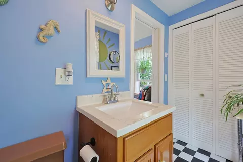 Bath - 36 Laurier St, Worcester, MA 01603 photo 1 of 3