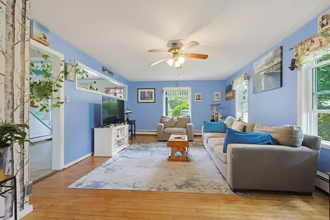 Living - 36 Laurier St, Worcester, MA 01603 photo 3 of 4