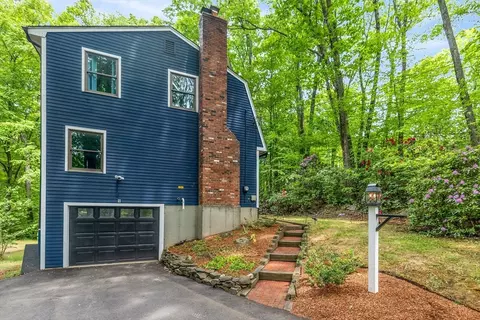 Exterior - 9 Colonial Rd, Sutton, MA 01590 photo 3 of 4