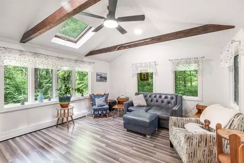 Living - 9 Colonial Rd, Sutton, MA 01590 photo 3 of 3