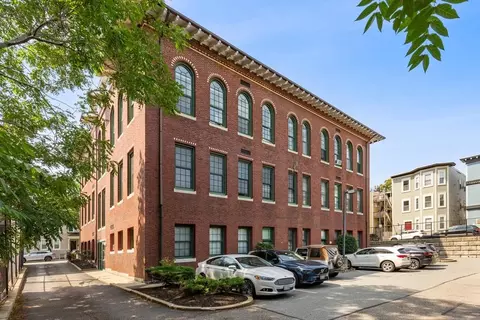 Exterior - 486 E 3rd St #8, Boston, MA 02127 photo 3 of 4