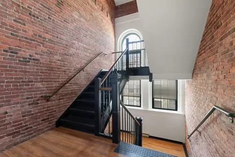 Entry Way - 486 E 3rd St #8, Boston, MA 02127 photo 3 of 3