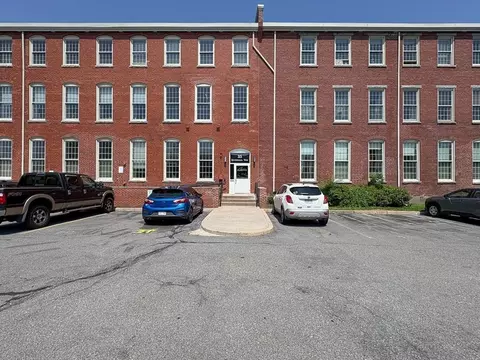 35 Riverwalk Way #R222, Lowell, MA 01854