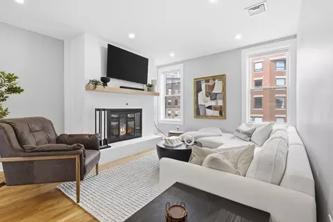 129 N Washington St #3, Boston, MA 02113