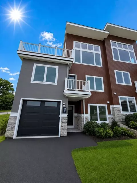 28 Vantage Point Dr #1, Laconia, NH 03246