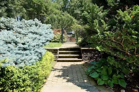 Exterior - 137 Peterson Path, Marshfield, MA 02050 photo 4 of 15