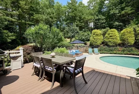 Exterior - 137 Peterson Path, Marshfield, MA 02050 photo 8 of 15