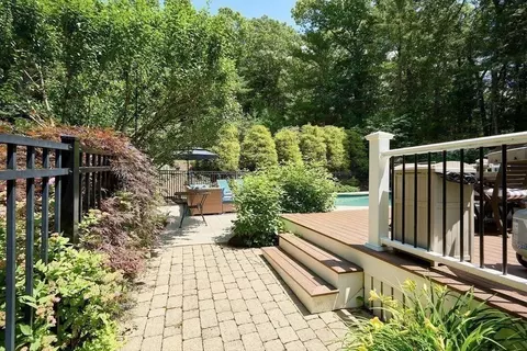 Exterior - 137 Peterson Path, Marshfield, MA 02050 photo 5 of 15