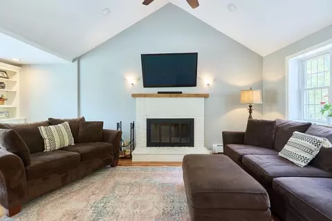 Living - 137 Peterson Path, Marshfield, MA 02050 photo 1 of 3
