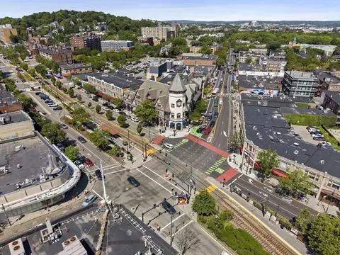 View/Area - 12 James St #B, Brookline, MA 02446 photo 8 of 10