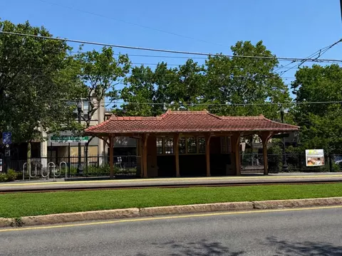 Exterior - 12 James St #B, Brookline, MA 02446 photo 4 of 6