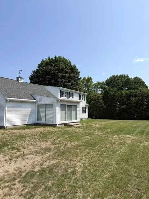 Exterior - 6 Gross Ln, Easthampton, MA 01027 photo 6 of 13