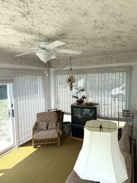 Exterior - 6 Gross Ln, Easthampton, MA 01027 photo 5 of 13