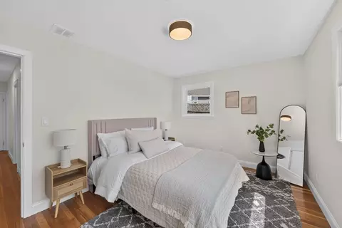 Bedroom - 8 Everett St, Wakefield, MA 01880 photo 4 of 4