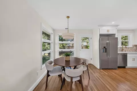 Dining - 8 Everett St, Wakefield, MA 01880 photo 1 of 2