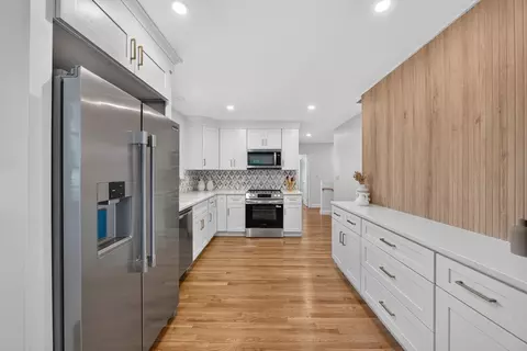 Kitchen - 8 Everett St, Wakefield, MA 01880 photo 1 of 3