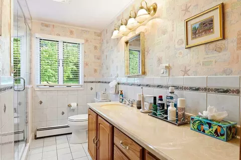 Bath - 359 Howe St, Methuen, MA 01844 photo 1 of 3