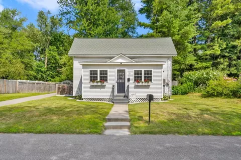 75 Norwood Ave, Leominster, MA 01453