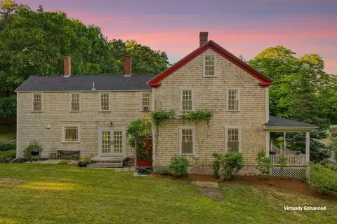 Exterior - 1276 County Rd, Bourne, MA 02534 photo 1 of 3