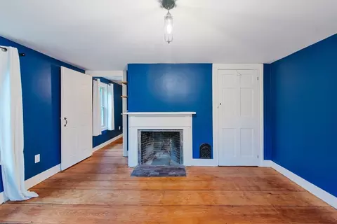 Bedroom - 1276 County Rd, Bourne, MA 02534 photo 3 of 7