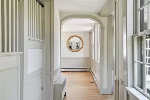 Entry Way - 424 Main St, Hingham, MA 02043 photo 2 of 3