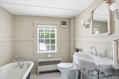 Bath - 424 Main St, Hingham, MA 02043 photo 1 of 1