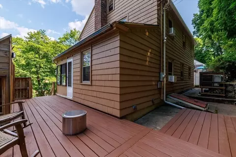 Exterior - 30 Saint Elmo Rd, Worcester, MA 01602 photo 5 of 7