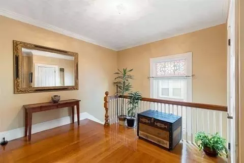 Entry Way - 52 Eastern Ave, Lynn, MA 01902 photo 1 of 6