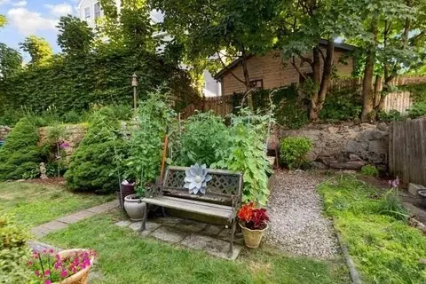 Exterior - 52 Eastern Ave, Lynn, MA 01902 photo 6 of 8