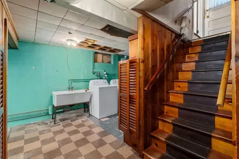 69 Mohawk Dr, Springfield, MA 01129 photo 32