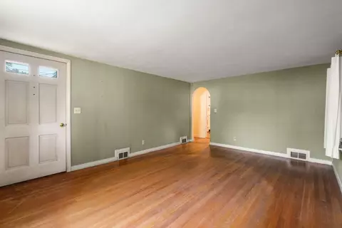 69 Mohawk Dr, Springfield, MA 01129 photo 10