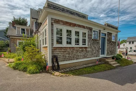 Exterior - 896 Sandwich Rd, Bourne, MA 02561 photo 7 of 14