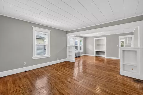 98-100 Draper St, Springfield, MA 01108 photo 3