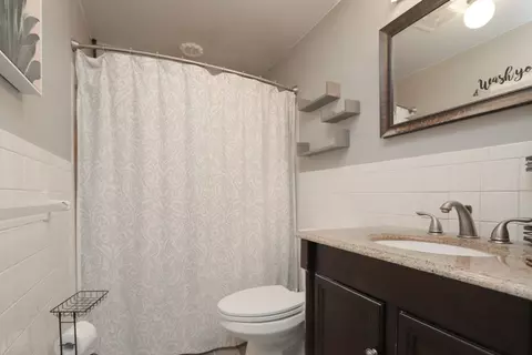Bath - 41 Rosedale Ave, Springfield, MA 01128 photo 1 of 1